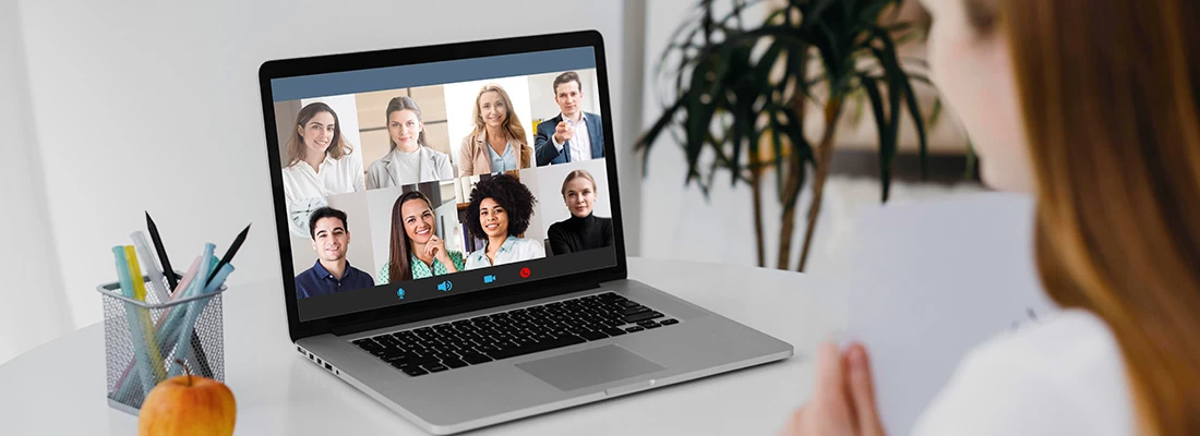 Detailed information on how to make hybrid meetings, which are increasing its popularity day by day for virtual and live audiences, more attractive is in our blog.